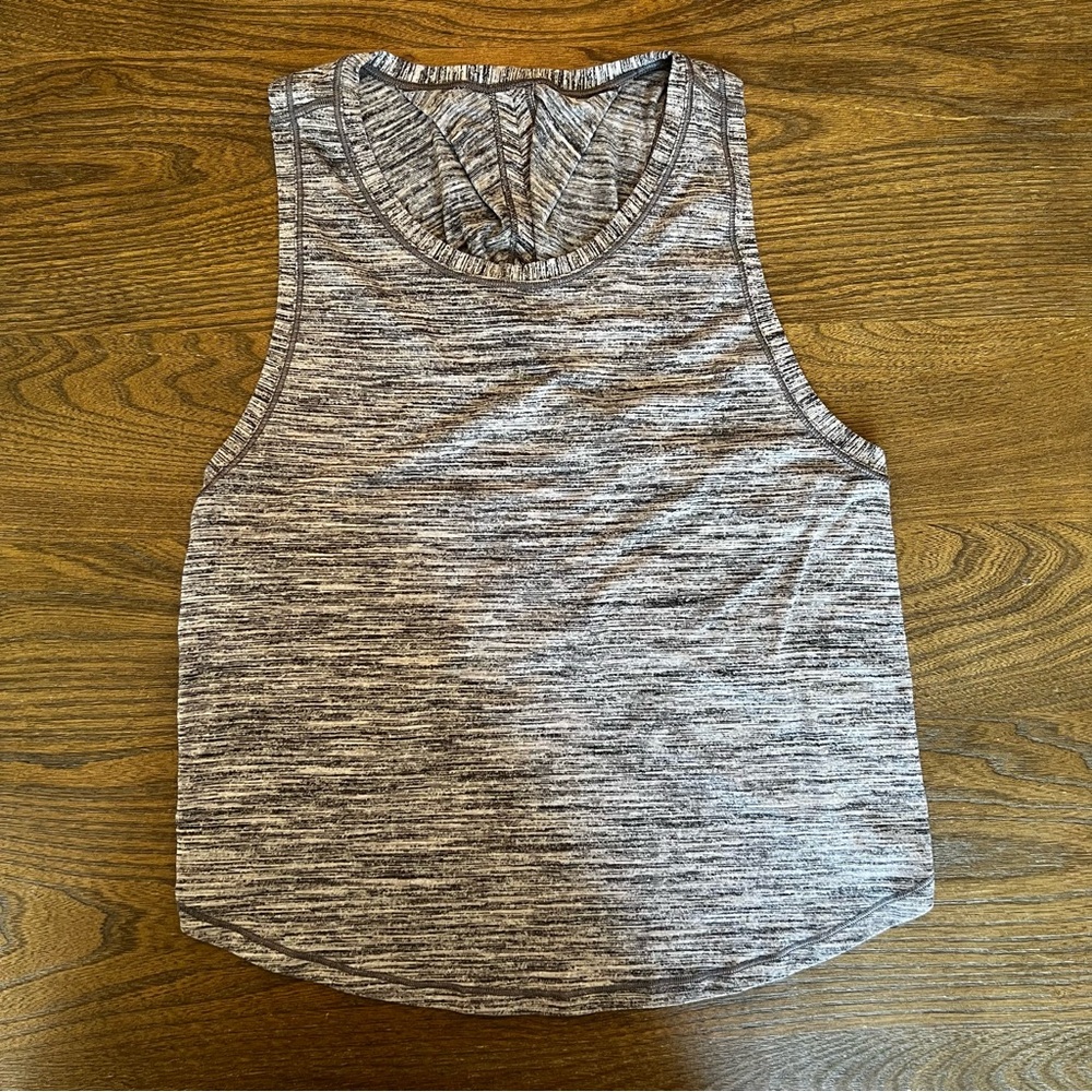 Lululemon Cropped Tank 🍋